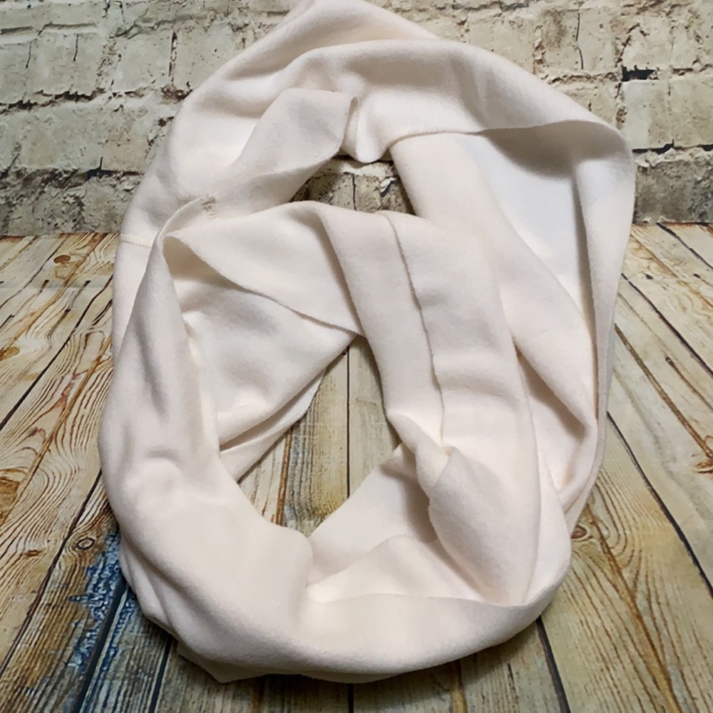 Soft fleece Ivory White Scarf New With Tags